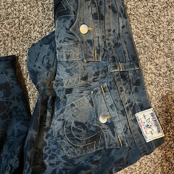 True Religion jeans size 31//// sold on other site - Picture 3 of 5